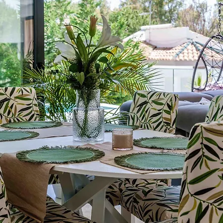 Апартаменты Fabulosa Foresta En Familias Con Piscina Privada