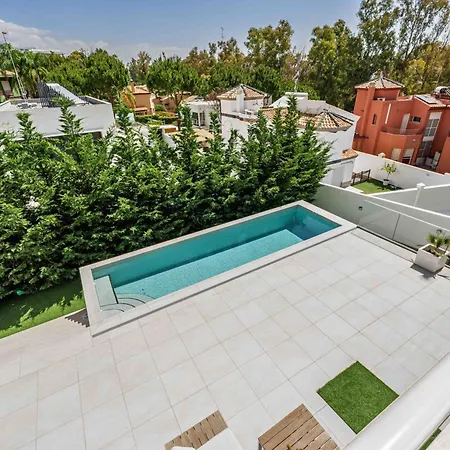 Апартаменты Fabulosa Foresta En Familias Con Piscina Privada Торремолинос