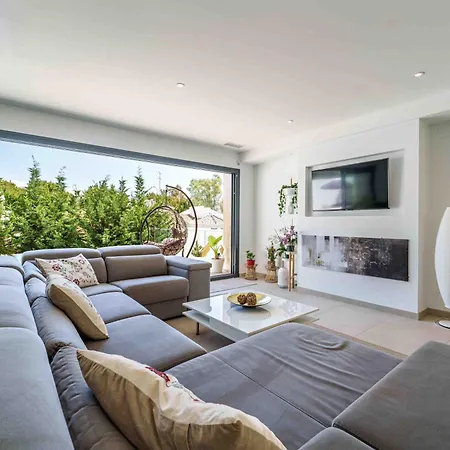 Fabulosa Foresta En Familias Con Piscina Privada *