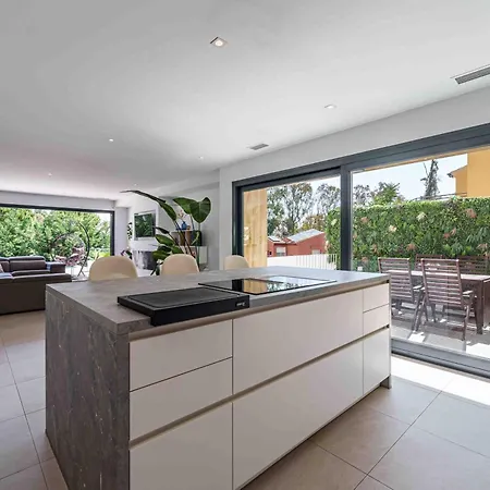 Fabulosa Foresta En Familias Con Piscina Privada