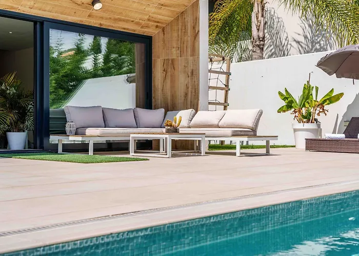 Fabulosa Foresta En Familias Con Piscina Privada