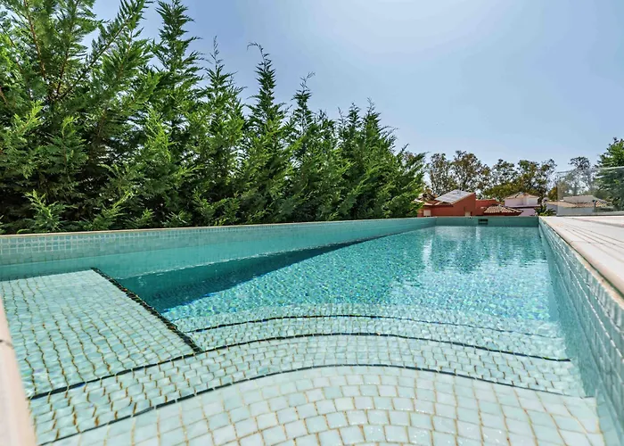 Fabulosa Foresta En Familias Con Piscina Privada Lägenhet Torremolinos