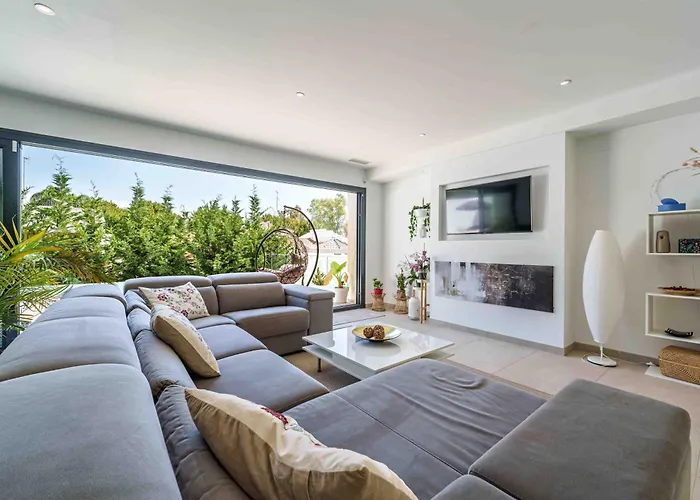 Fabulosa Foresta En Familias Con Piscina Privada *