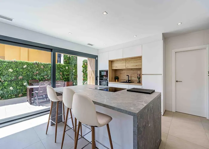 Fabulosa Foresta En Familias Con Piscina Privada Lägenhet