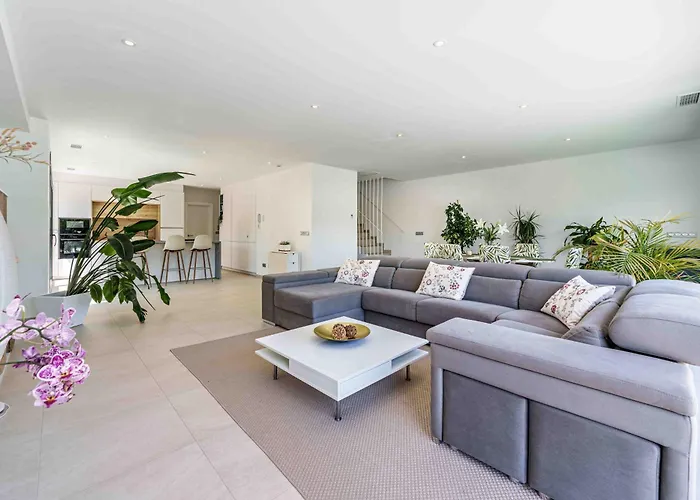 Fabulosa Foresta En Familias Con Piscina Privada Torremolinos