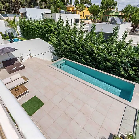 Fabulosa Foresta En Familias Con Piscina Privada * Torremolinos